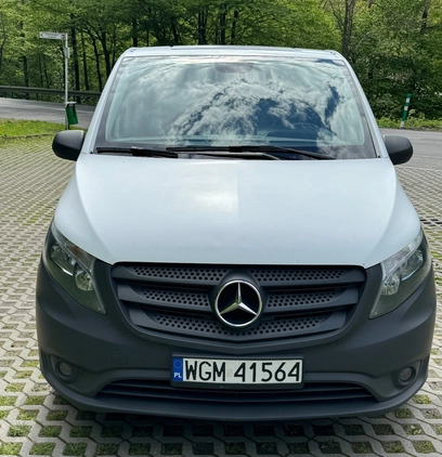 Mercedes-Benz Vito cena 116900 przebieg: 225000, rok produkcji 2018 z Kraków małe 121